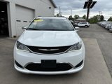 Used 2020 Chrysler Pacifica Limited image 2