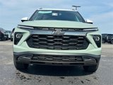 New 2026 Chevrolet Equinox LT w/ Convenience Package II image 2