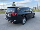 New 2025 Chrysler Pacifica Select image 5