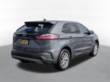 Used 2023 Ford Edge SEL image 3