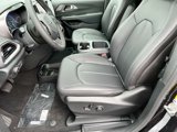 New 2026 Chrysler Pacifica Select image 3