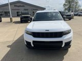 Used 2024 Jeep Grand Cherokee L Altitude image 2