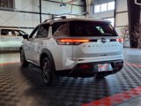 Used 2022 Nissan Pathfinder SV w/ SV Premium Package image 4