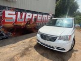 Used 2016 Chrysler Town & Country Touring-L image 3