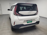 Used 2023 Kia Soul LX w/ LX Technology Package image 6