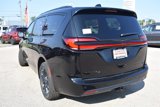 New 2026 Chrysler Pacifica Select image 5