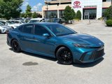 Used 2025 Toyota Camry SE image 2
