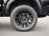 New 2026 GMC Canyon Denali w/ LPO, Denali Black Edition image 4