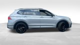 Used 2024 Volkswagen Tiguan SE R-Line image 2