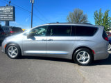 Used 2017 Chrysler Pacifica Touring-L w/ Tire & Wheel Group image 2