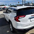 Used 2022 GMC Terrain SLE w/ Driver Convenience Package image 2