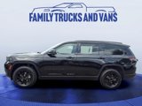 Used 2024 Jeep Grand Cherokee L Laredo image 2