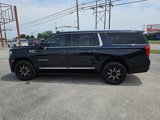 Used 2021 GMC Yukon XL SLT w/ SLT Premium Package image 3