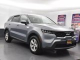 Used 2023 Kia Sorento LX image 2
