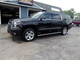 Used 2018 Chevrolet Suburban LT w/ LT Signature Package image 3