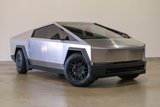 Used 2024 Tesla Cybertruck AWD Crew Cab image 4