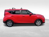 Used 2022 Kia Soul LX image 4