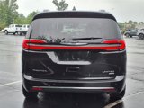 Certified 2022 Chrysler Pacifica Limited w/ Uconnect Theater Family Group image 5