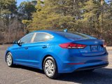 Used 2017 Hyundai Elantra SE image 3