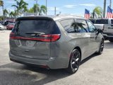 New 2025 Chrysler Pacifica Limited image 4