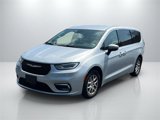 Used 2023 Chrysler Pacifica Touring-L image 2