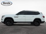 New 2025 Volkswagen Atlas Peak Edition SE image 2
