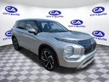 Used 2024 Mitsubishi Outlander SE image 2