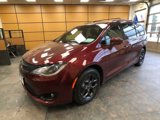 Used 2019 Chrysler Pacifica Touring-L Plus w/ Advanced Safetytec Group image 3