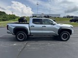 Used 2025 Toyota Tacoma TRD Off-Road image 2