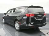 Used 2022 Chrysler Voyager LX image 4
