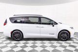 New 2025 Chrysler Pacifica Select image 5