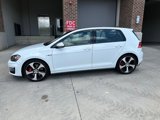 Used 2017 Volkswagen GTI SE image 4