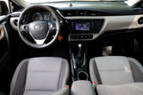 Used 2018 Toyota Corolla LE image 2