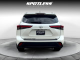 Used 2021 Toyota Highlander XLE image 6