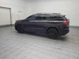 Used 2021 GMC Terrain SLE w/ Driver Convenience Package image 3