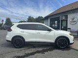 Used 2017 Nissan Rogue SV w/ Midnight Edition image 4