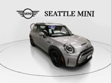 Certified 2024 MINI Cooper SE image 2