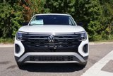 New 2026 Volkswagen Atlas Peak Edition image 2