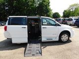 Used 2019 Dodge Grand Caravan SE image 2