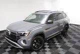 New 2025 Volkswagen Atlas Peak Edition SE image 2