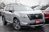 New 2025 Nissan Pathfinder Platinum w/ Black Appearance Package image 2