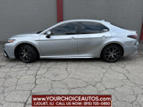 Used 2021 Toyota Camry SE image 2
