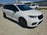 New 2025 Chrysler Pacifica Limited image 5
