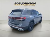 New 2025 Volkswagen Atlas Peak Edition SE image 4
