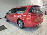 New 2025 Chrysler Pacifica Select image 4