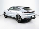 Certified 2025 Porsche Cayenne Coupe image 3