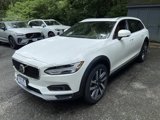 New 2026 Volvo V90 B6 Cross Country Ultra image 3