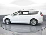 Used 2022 Chrysler Pacifica Touring-L image 3