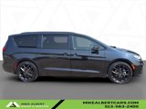 Used 2023 Chrysler Pacifica Touring-L w/ S Appearance Package image 3