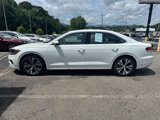 Used 2022 Volkswagen Passat 2.0T SE image 2